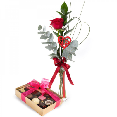 A Little Treasure & Chocolates | Heywood Florists | Heywood | Flower Delivery - Same Day Valentines Day Flowers Delivered In Heywood From Heywood Florist